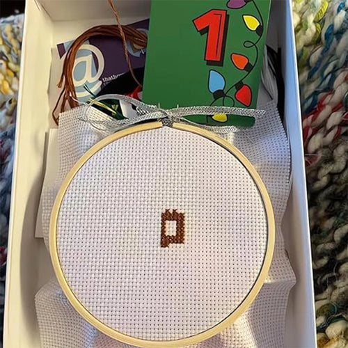 Christmas Cross Stitch Advent Calendar – 24-Day Craft Kit